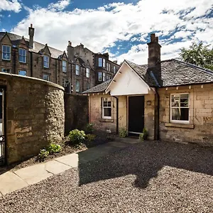 Trinity Lodge, House With The Private Garden In Lodge